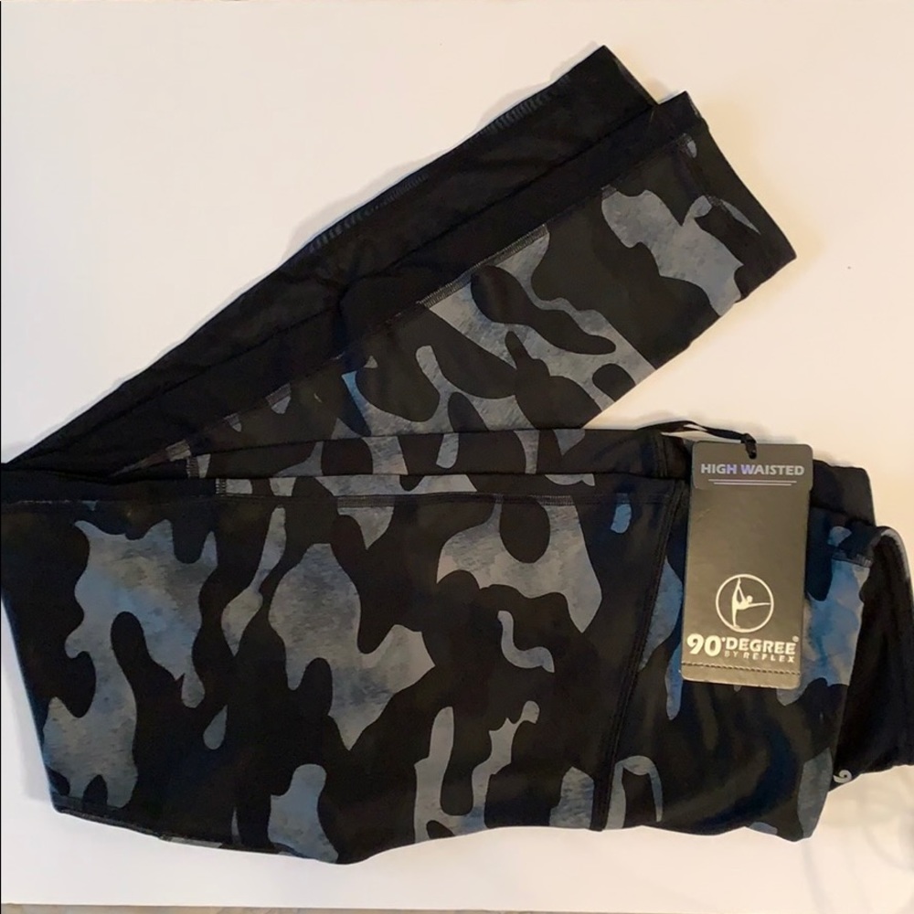 Camo leggings with mesh details